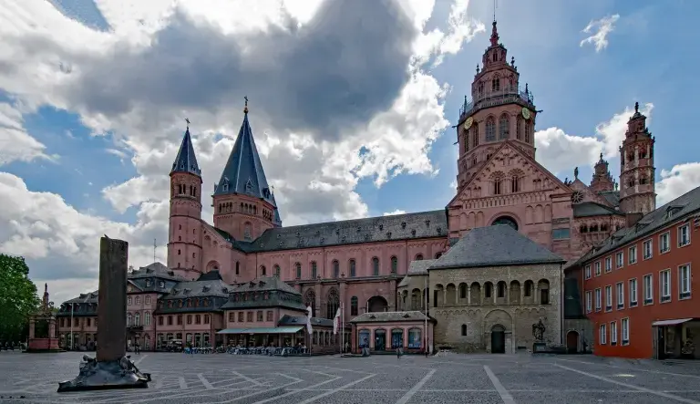 Fremdkapital Jongleur Grupeer Grupeer mainz cathedral 2352959 1280